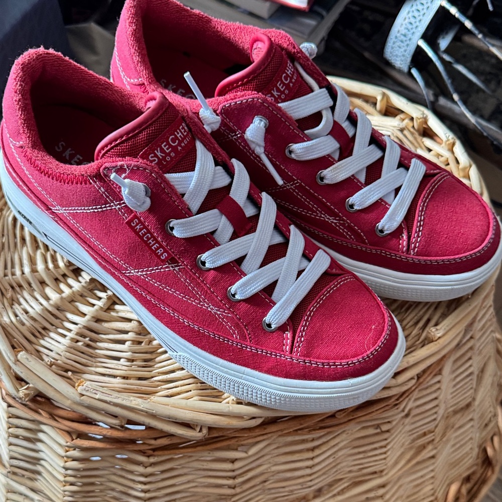 Skechers Women's Red and White Sneakers